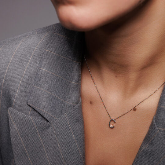 Collana iniziale lettera T